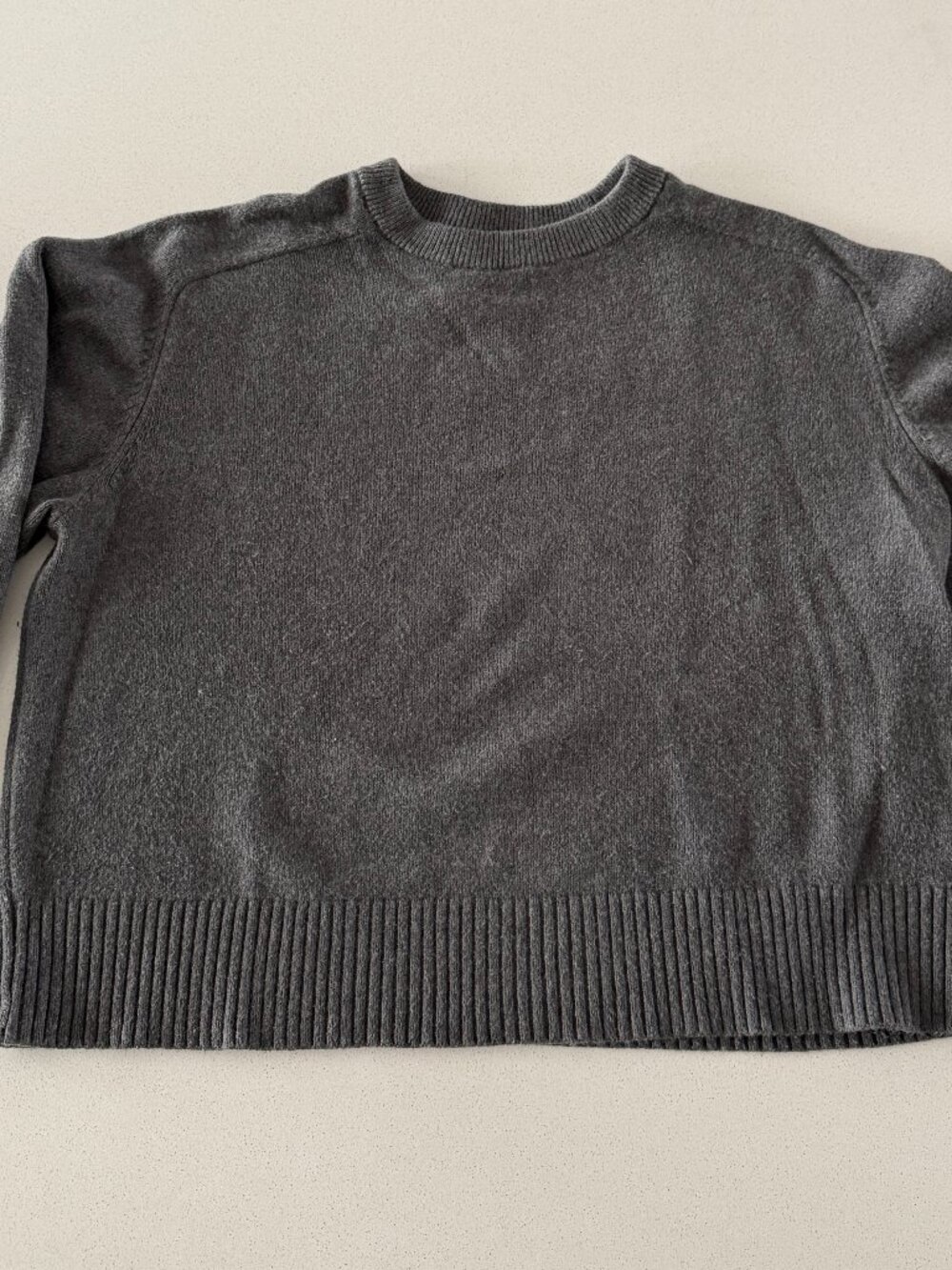 Banana Republic Gray Crewneck Sweater, Size Medium